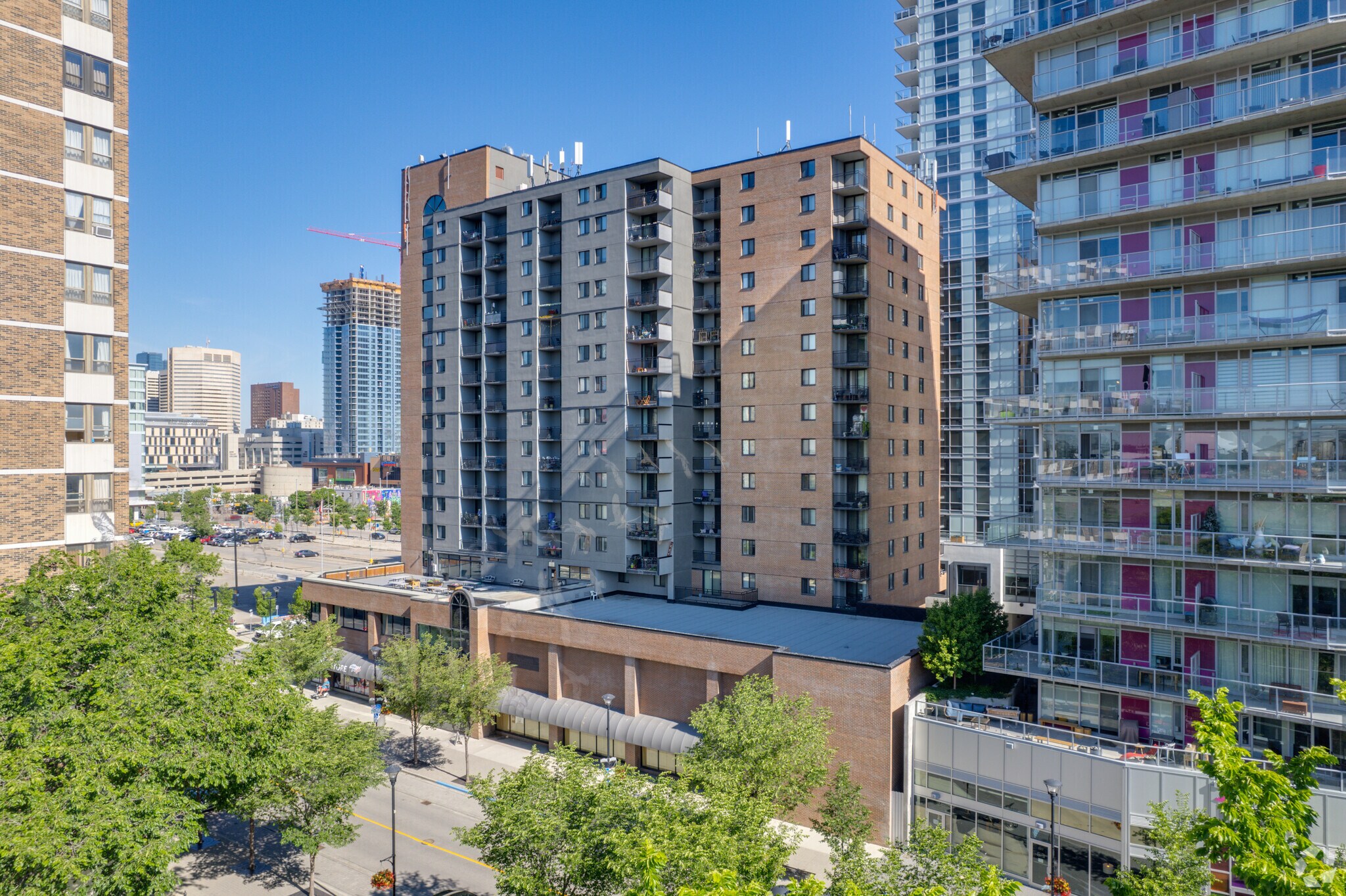 602 8 Av SE, Calgary, AB for Rent