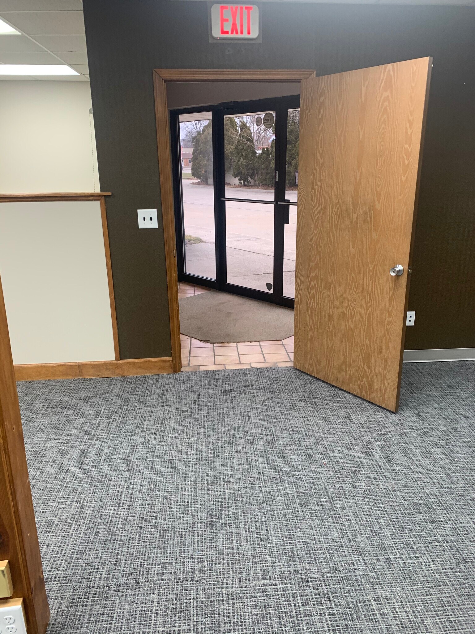 25000 N River Rd, Harrison Township, MI for Rent