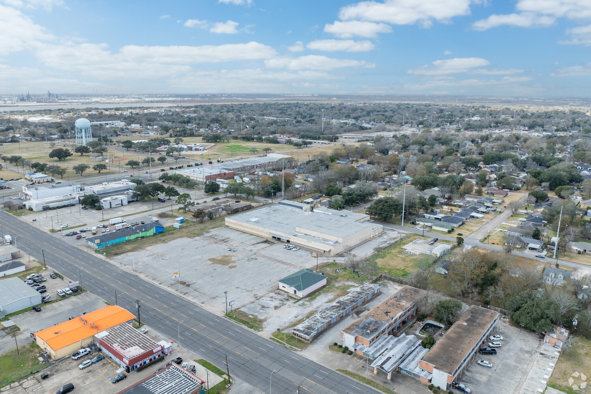 3835 Gulfway Dr, Port Arthur, TX for Rent