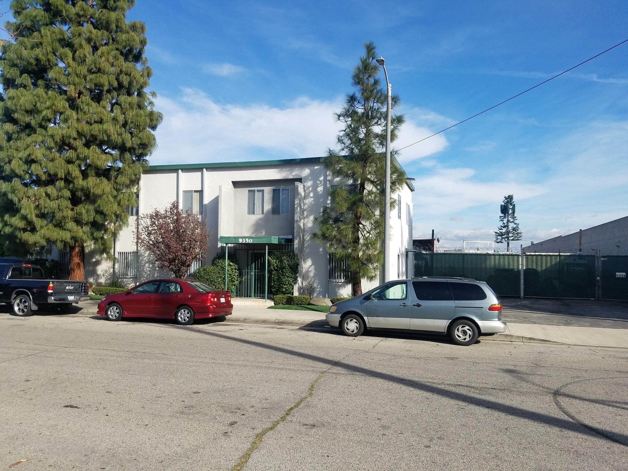 9350-9354 Oso Ave, Chatsworth, CA for Rent