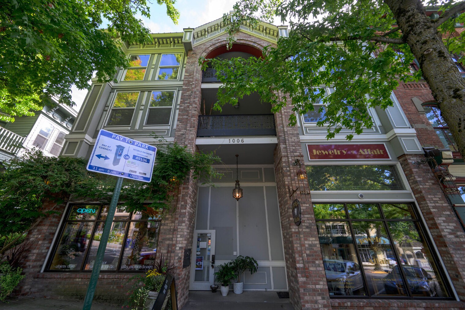 1006 Harris Ave, Bellingham, WA for Sale