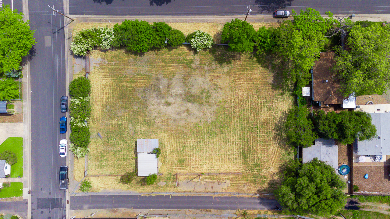 124 Center St, Roseville, CA for Sale