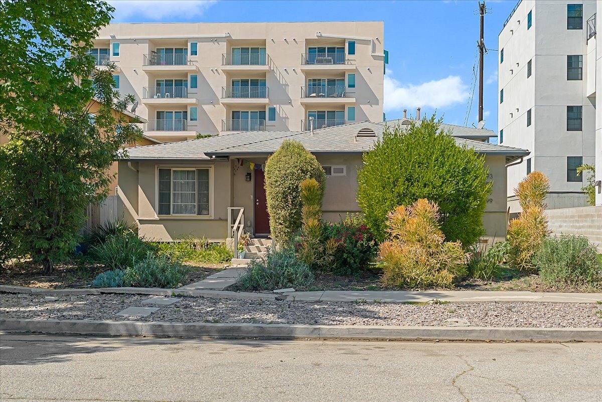 8893 Reading Ave, Los Angeles, CA for Sale