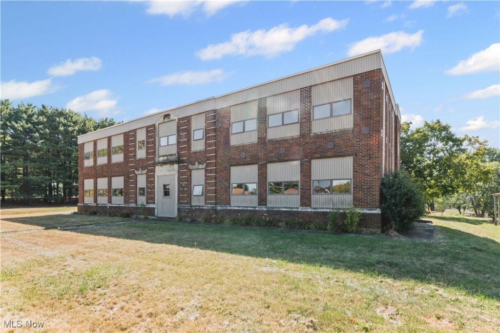 16310 Lisbon St SE, Minerva, OH for Sale