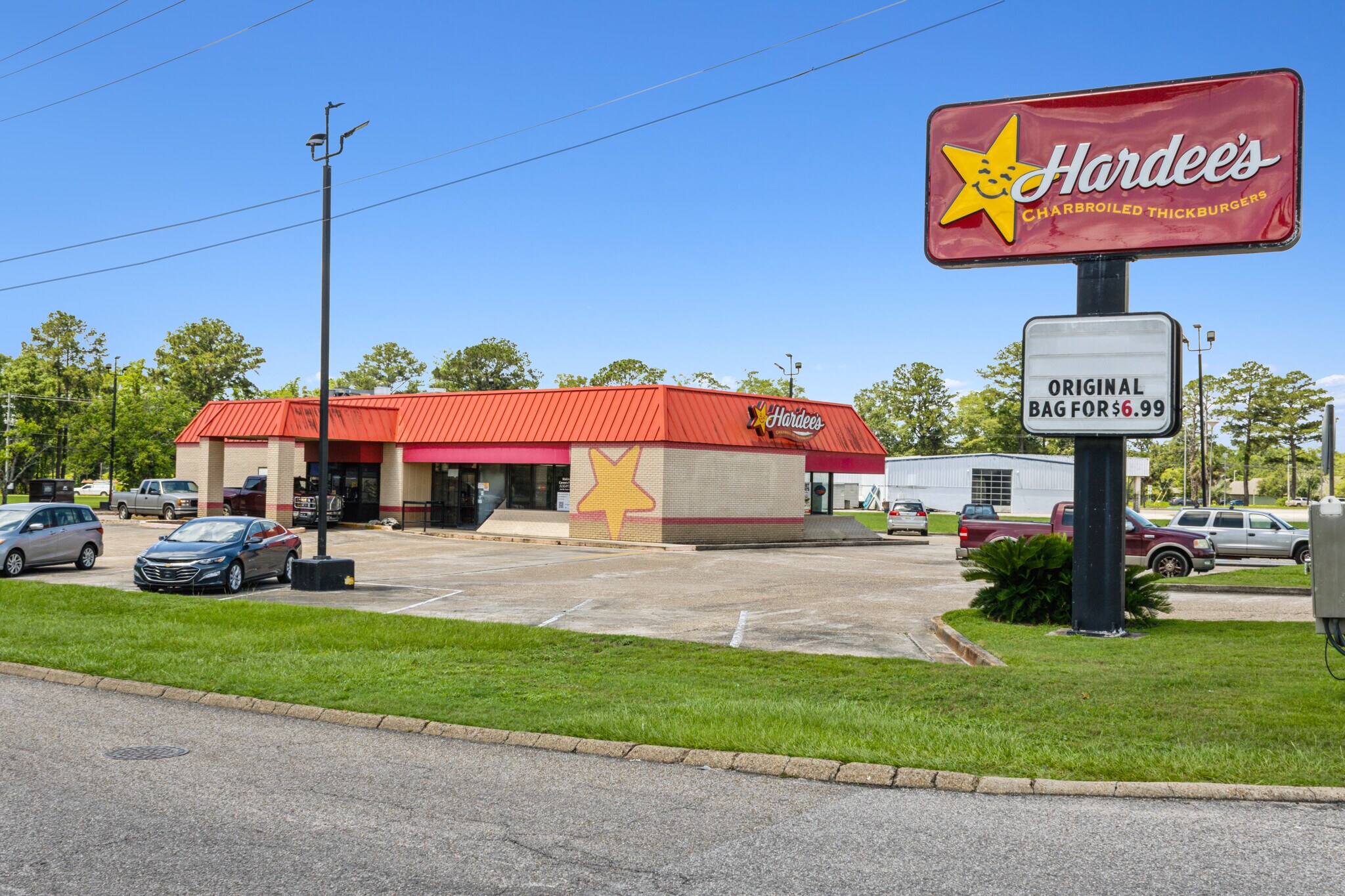 1301 W Maple Ave, Geneva, AL for Sale