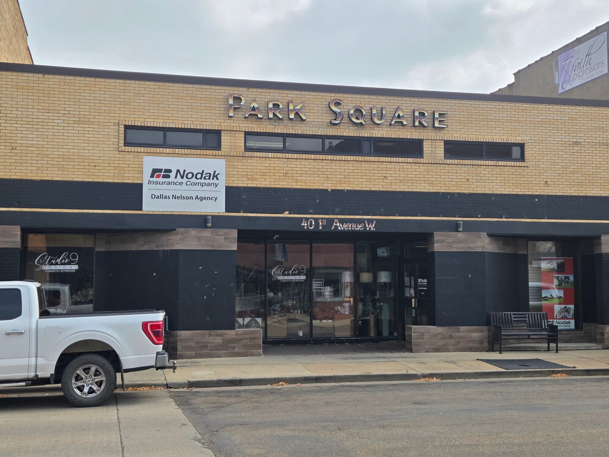 40 1st Ave W, Dickinson, ND for Rent