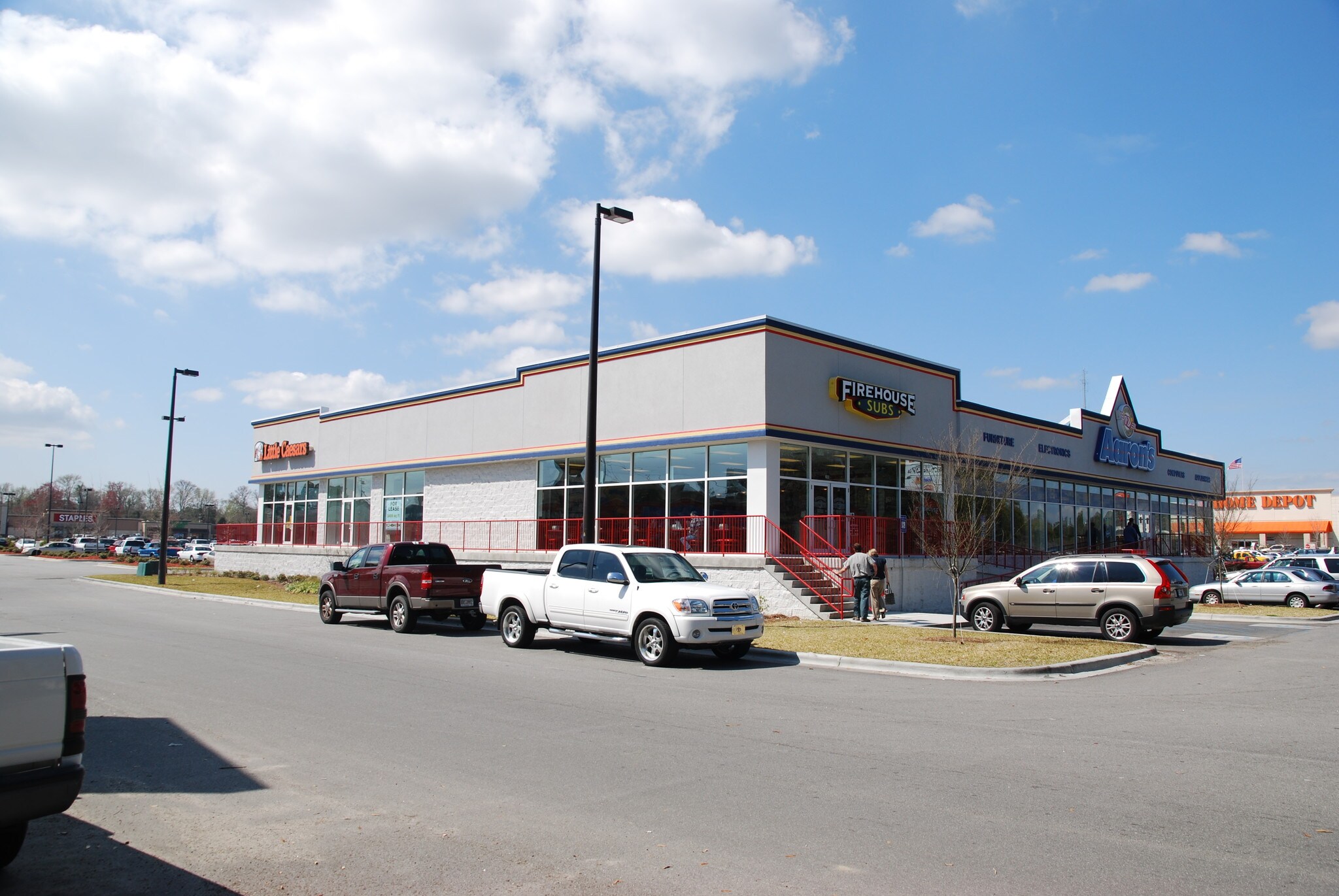 1935 E Victory Dr, Savannah, GA for Rent