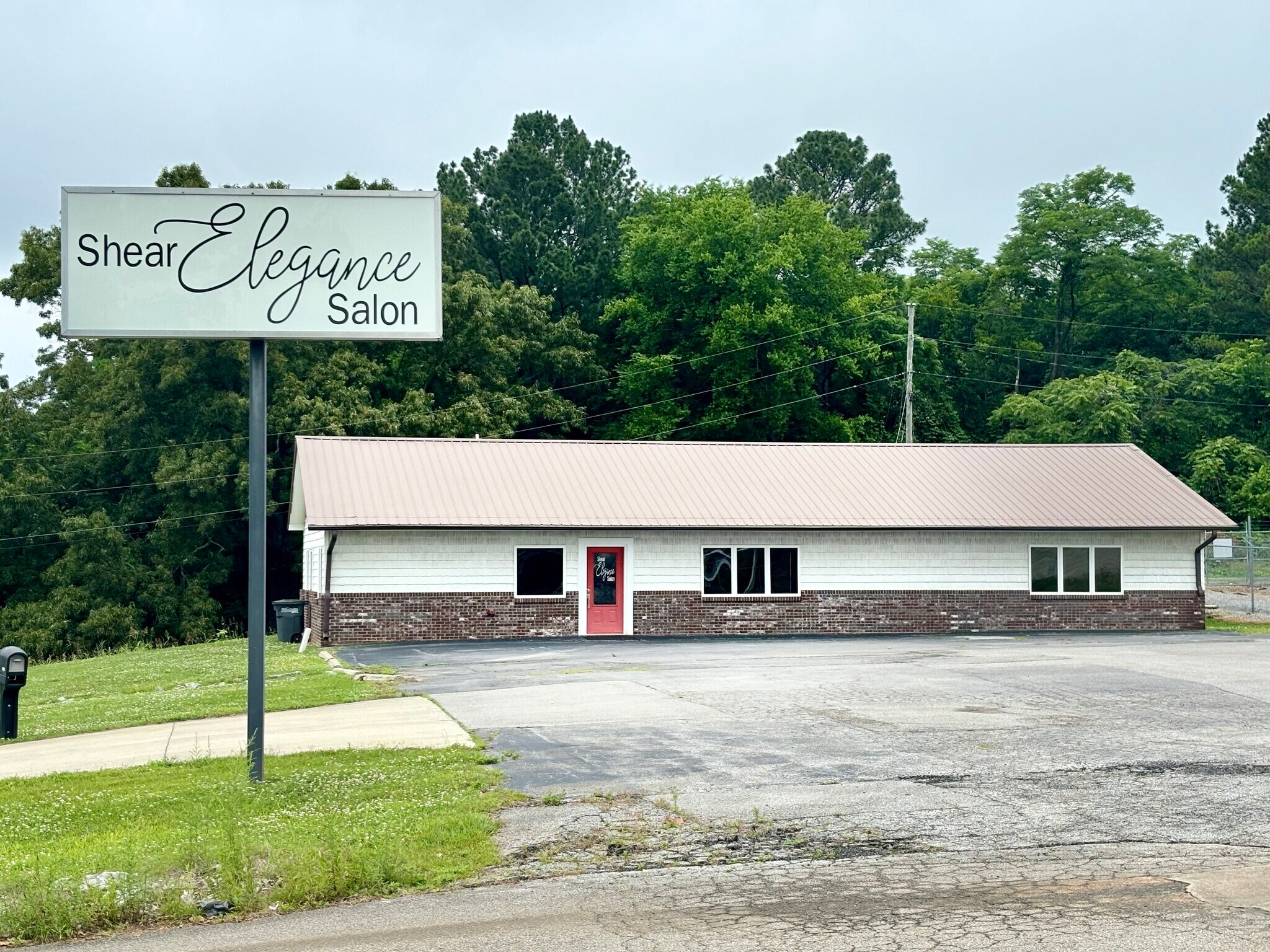 814 Franklin St NE, Russellville, AL for Sale