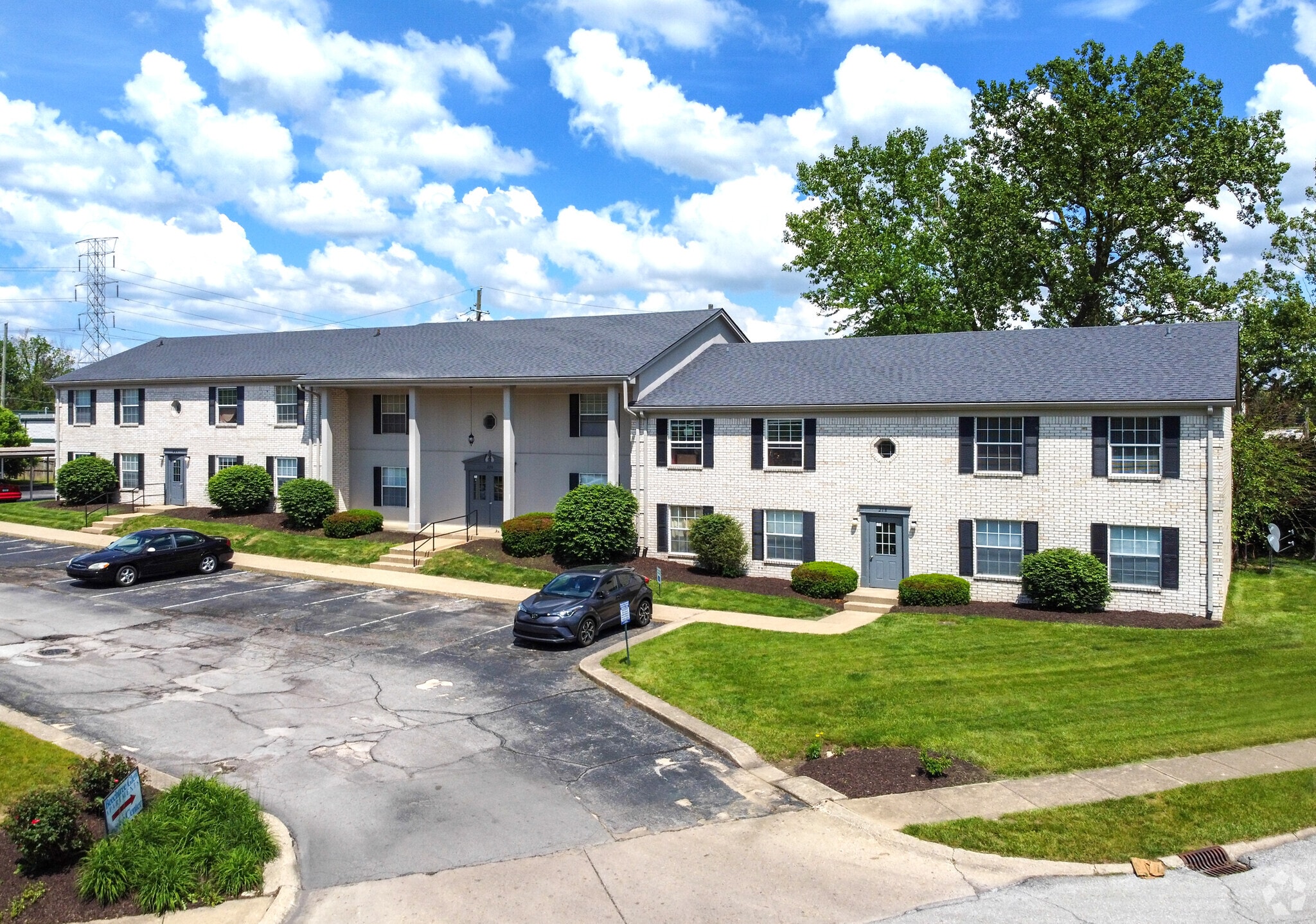 240 Grovewood Pl, Beech Grove, IN for Sale