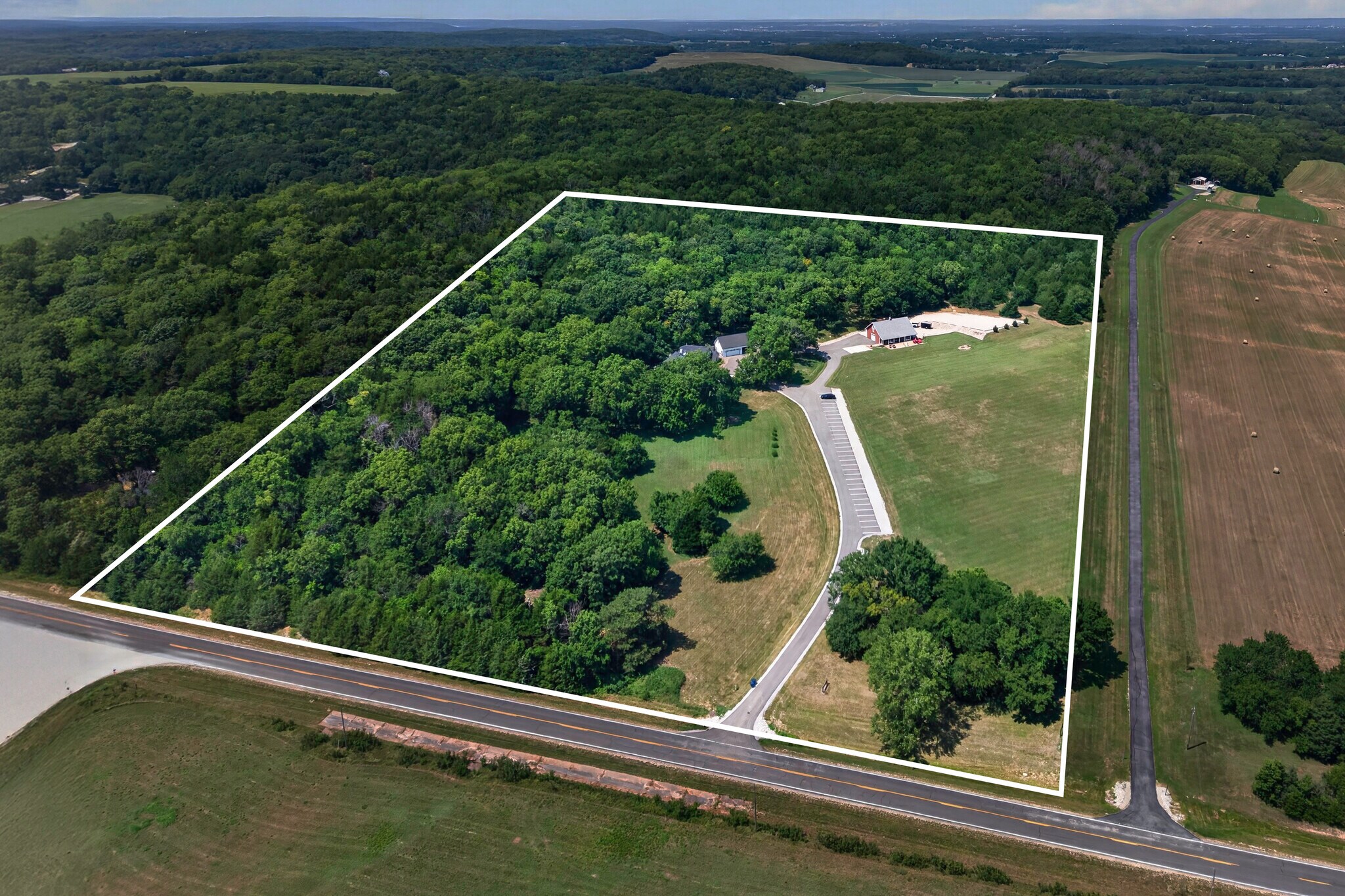 1558 N 600 Rd, Baldwin City, KS for Sale