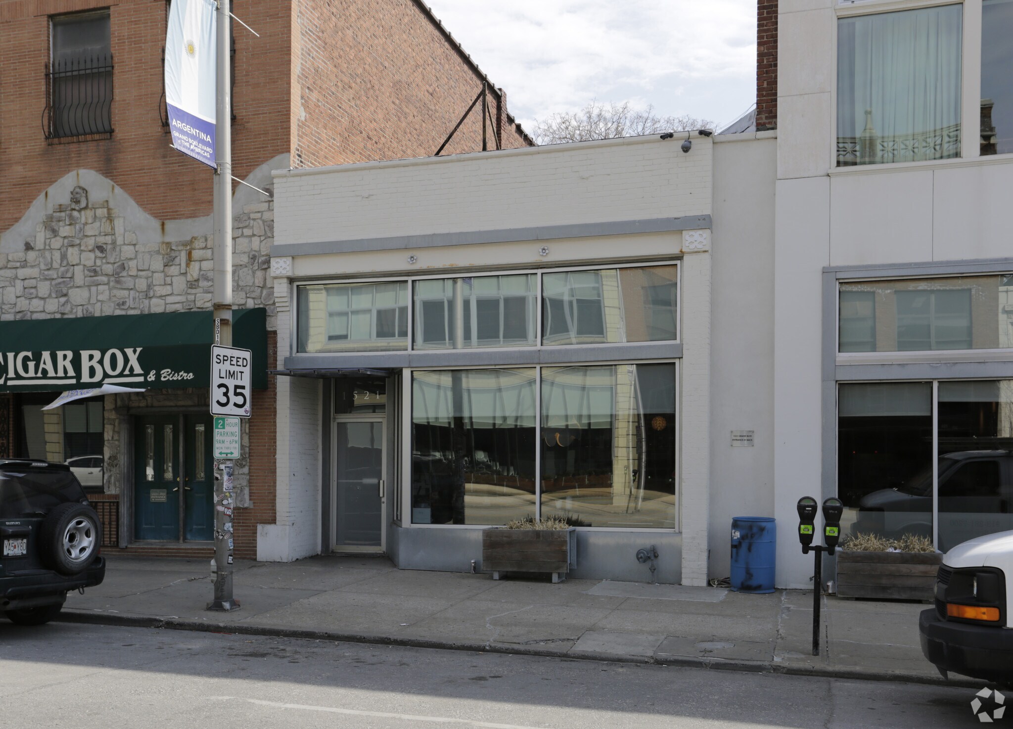 1521 Grand Blvd, Kansas City, MO for Rent