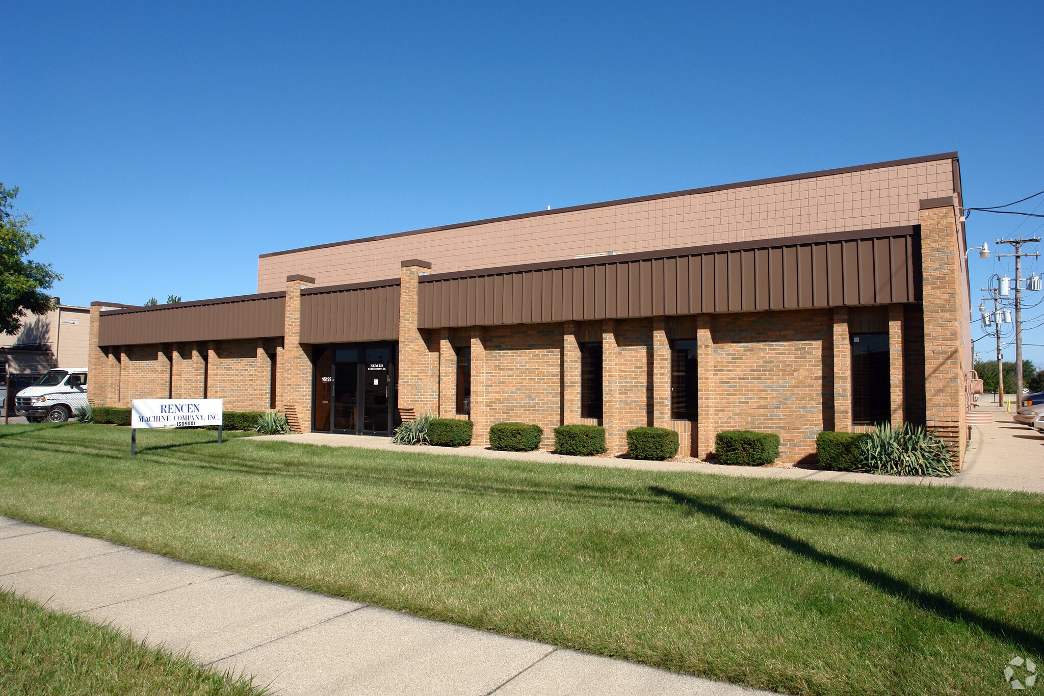 16129 Common Rd, Roseville, MI for Rent
