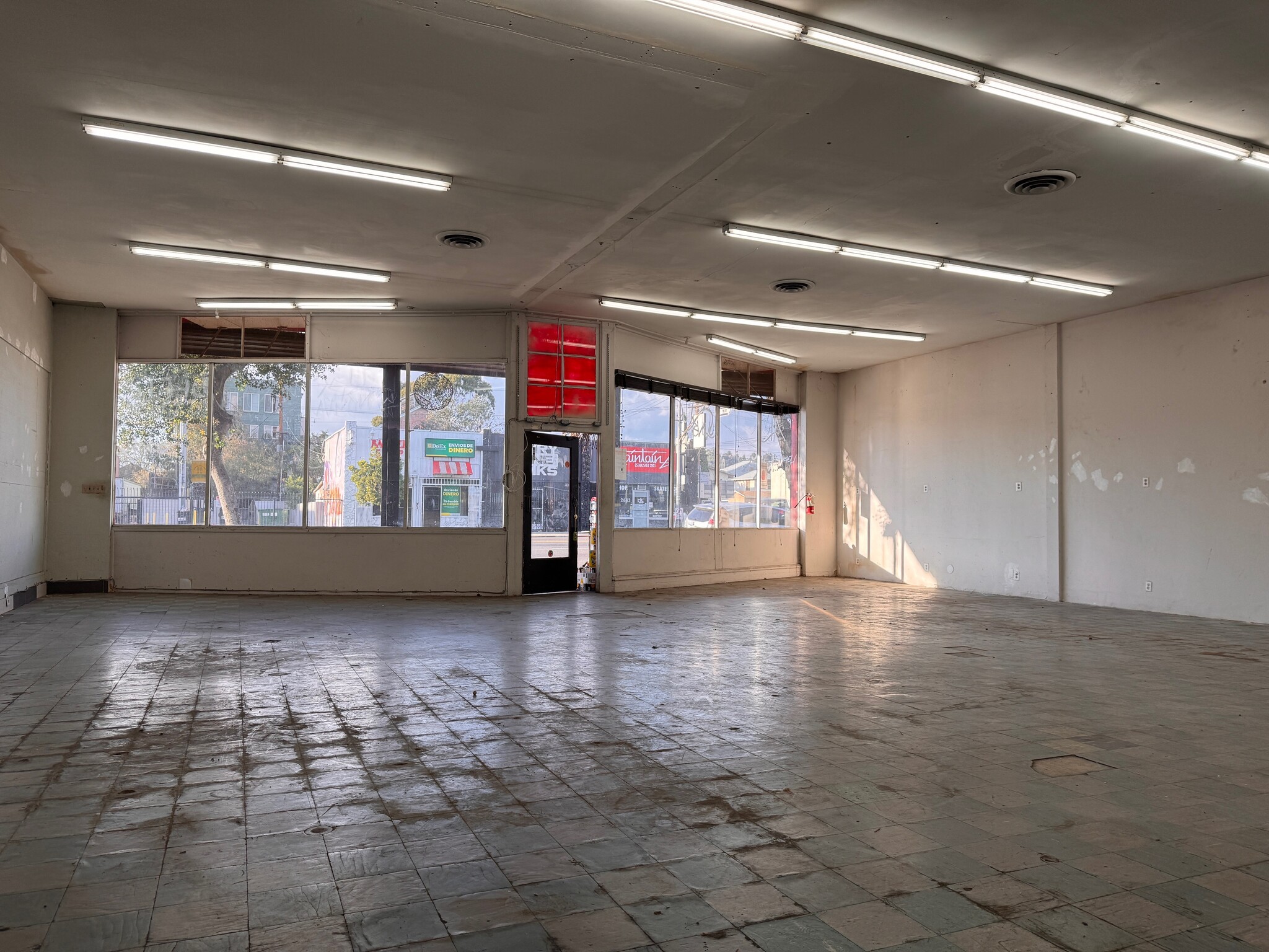2634 N Figueroa St, Los Angeles, CA for Rent