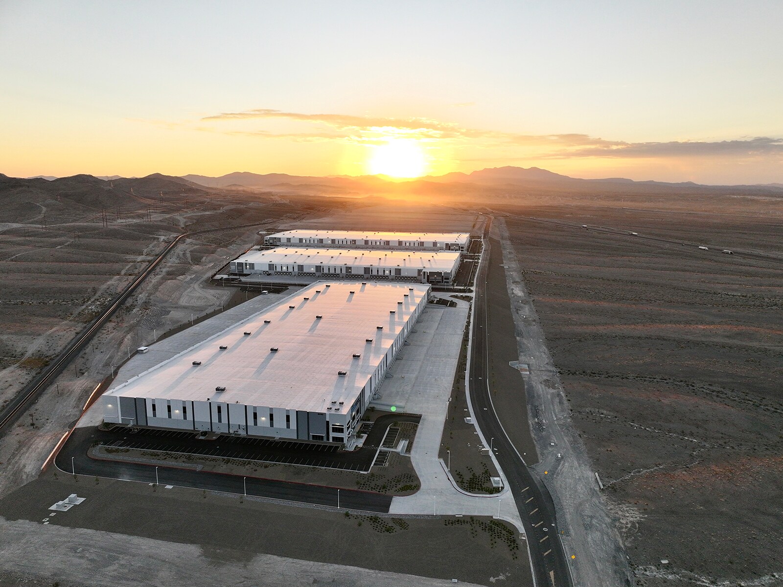 I-15 & N Hollywood, North Las Vegas, NV for Rent
