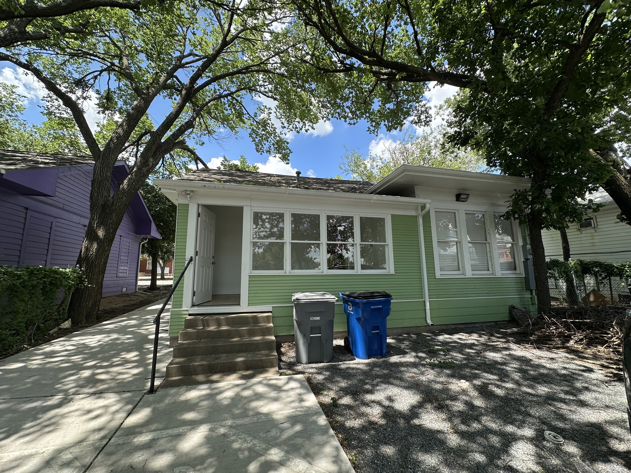 5622 Bell Ave, Dallas, TX for Rent