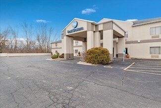 Springfield, IL Hospitality - 3440 E Clear Lake Ave