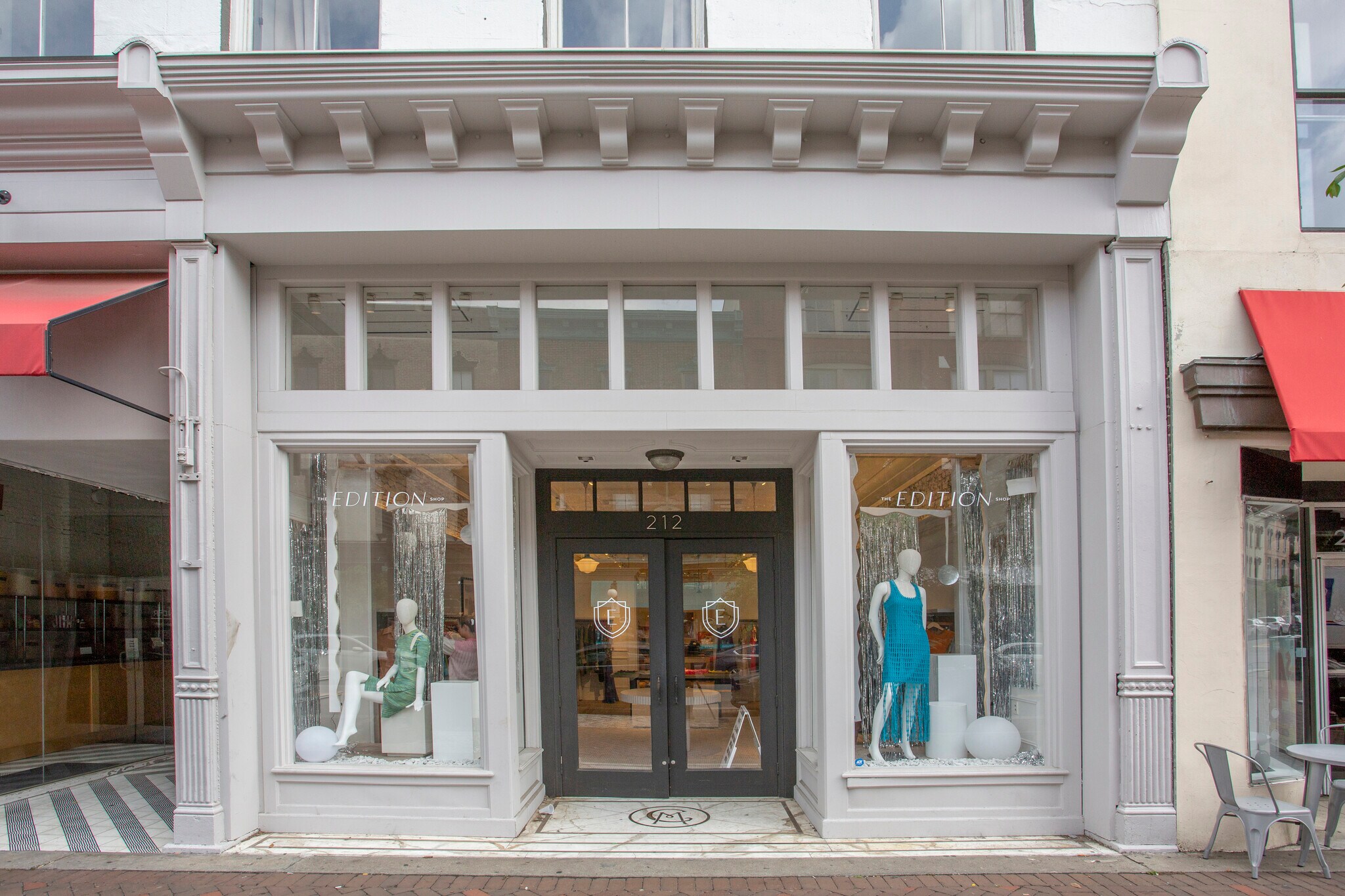 212 W Broughton St Savannah, GA 31401 Retail Property for Sale on