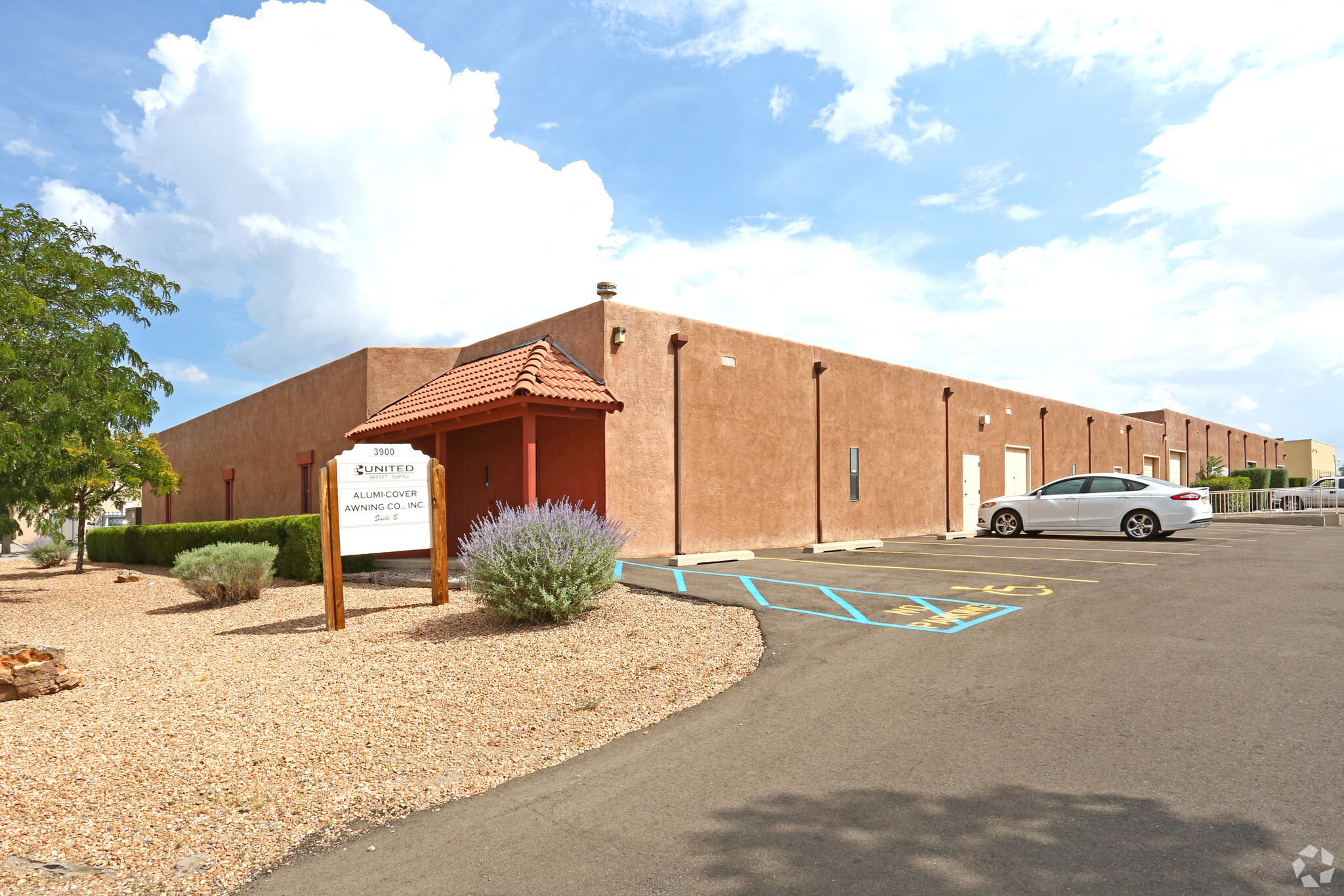 3900 Hawkins St NE, Albuquerque, NM for Sale
