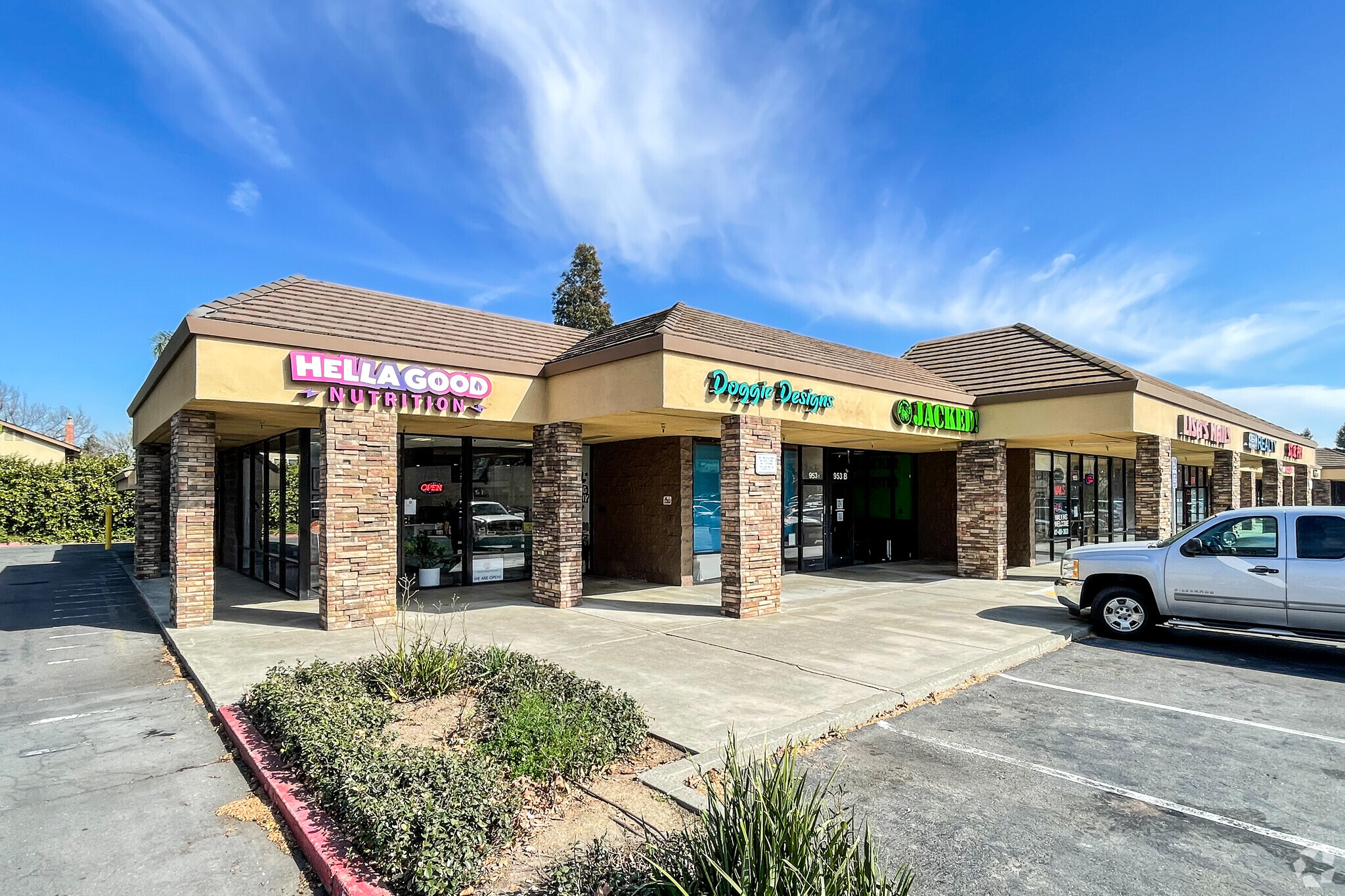 951-991 Alamo Dr, Vacaville, CA for Rent