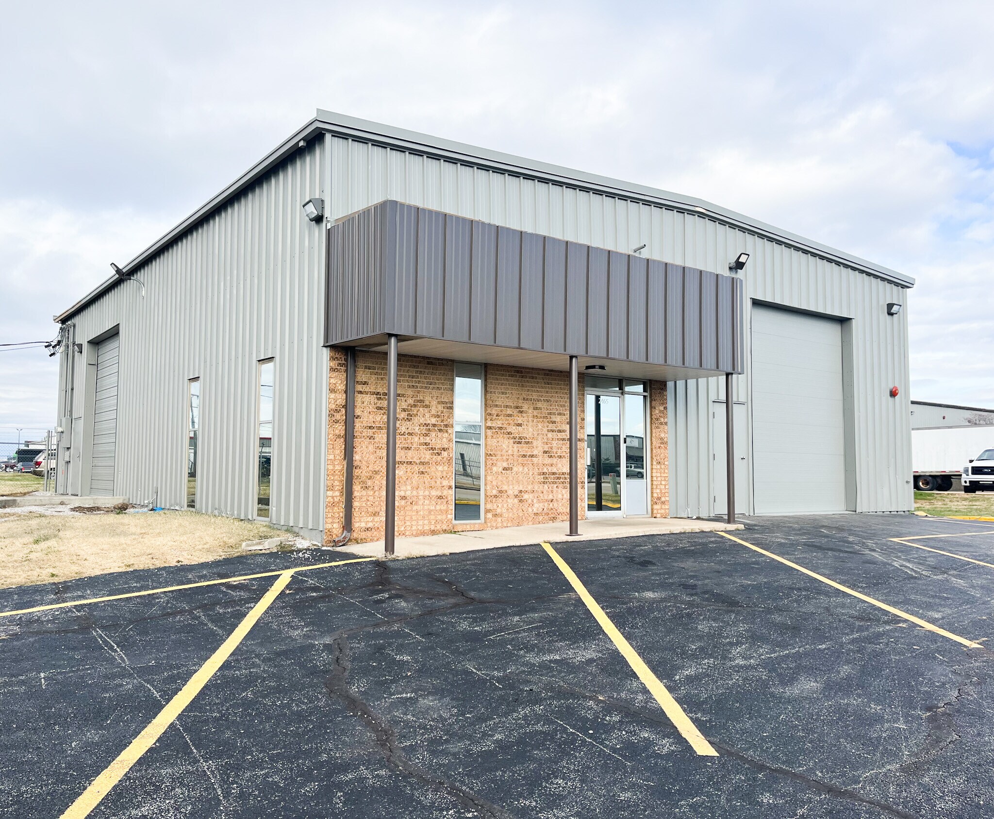 2465 E Jean St, Springfield, MO for Rent