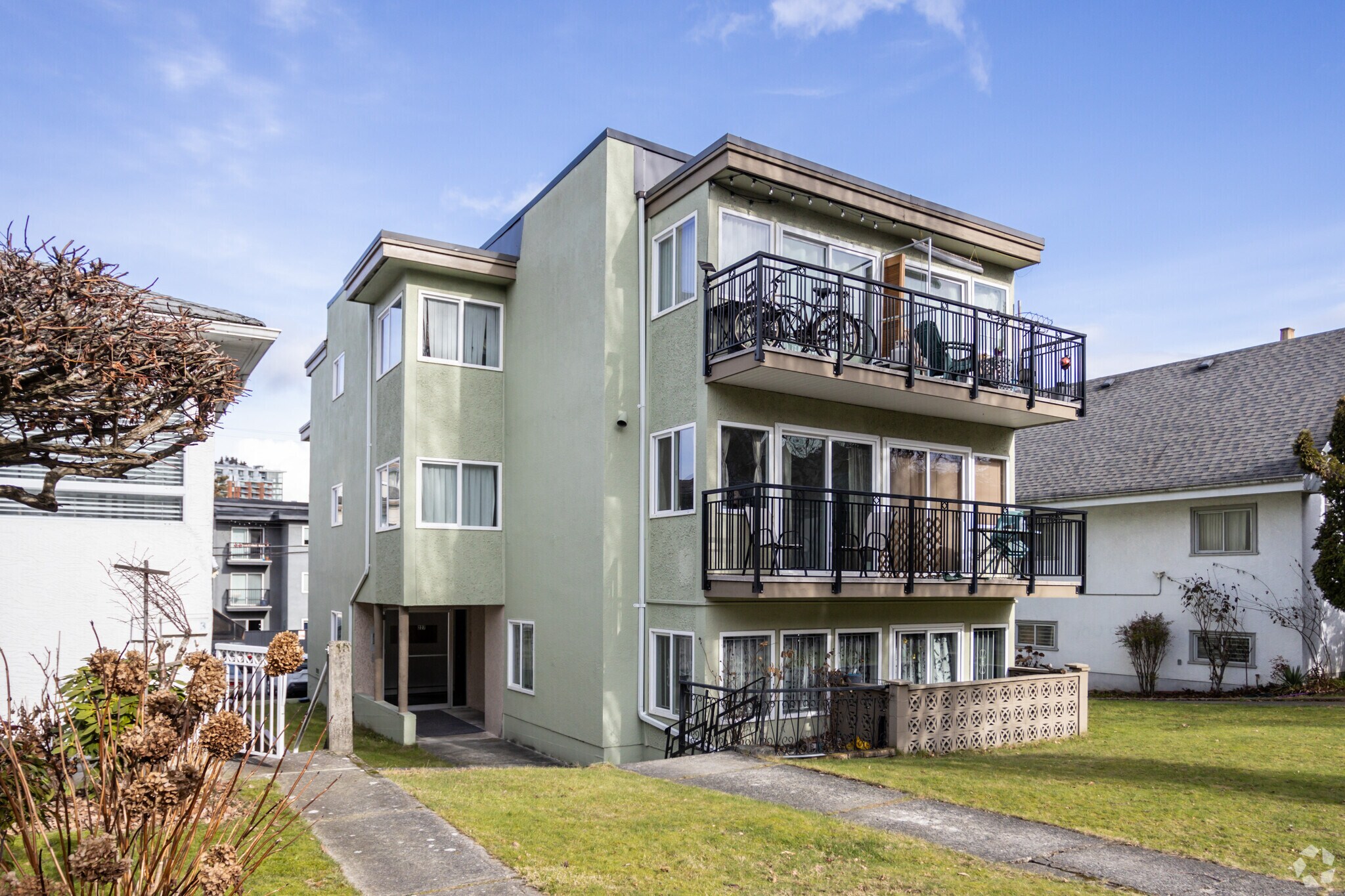 227 15th Av E, Vancouver, BC for Sale