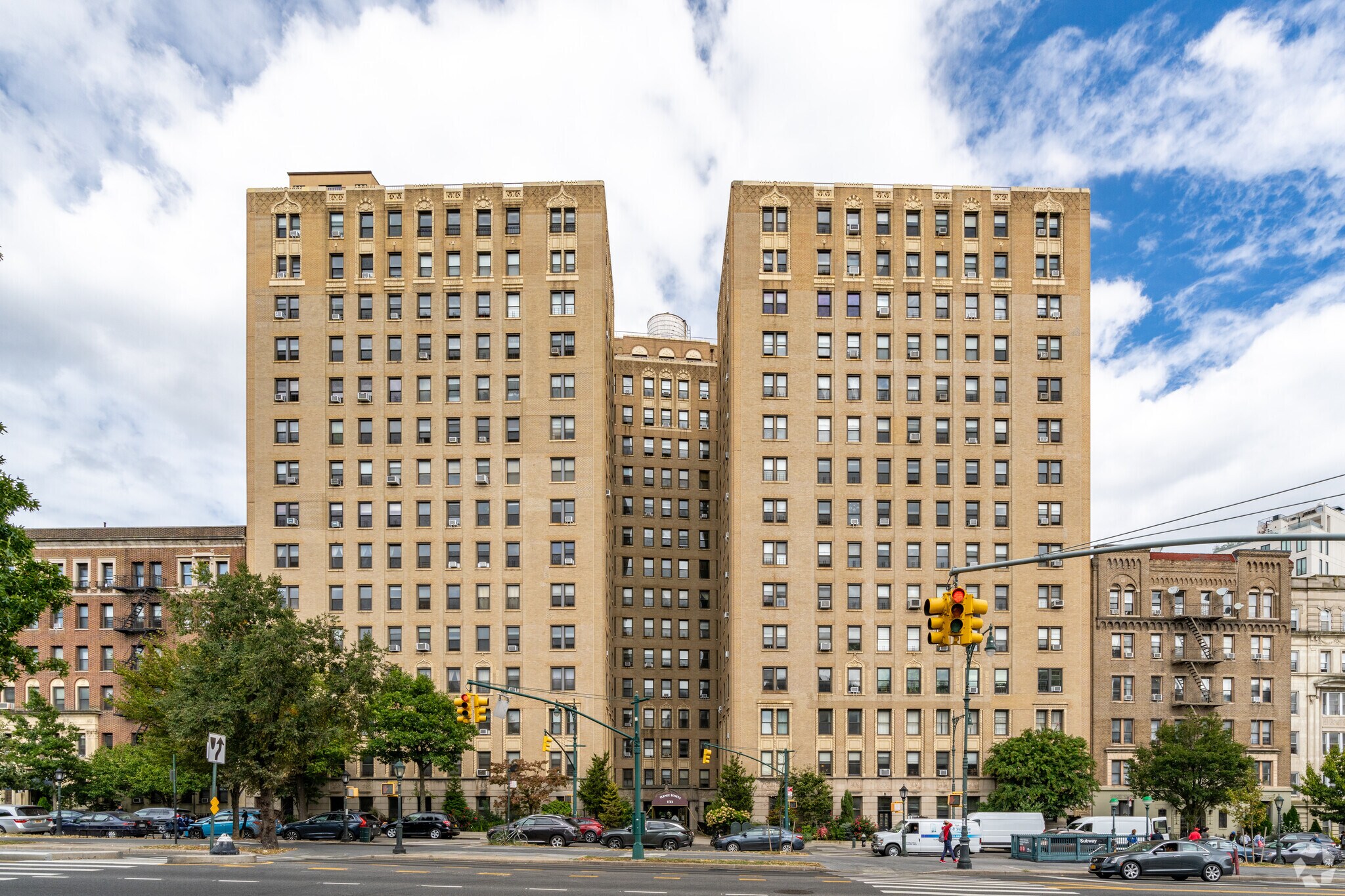 135 Eastern Pkwy, Brooklyn, NY for Rent