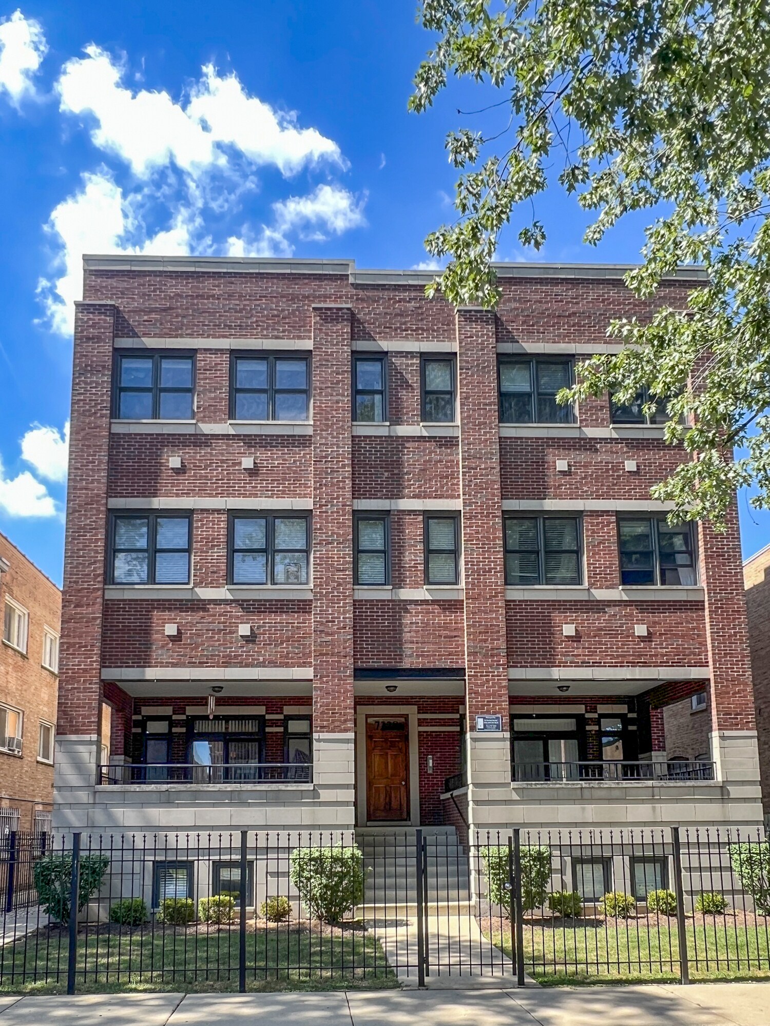7228 N Bell Ave Chicago, IL 60645 MultiFamily Property for Sale on