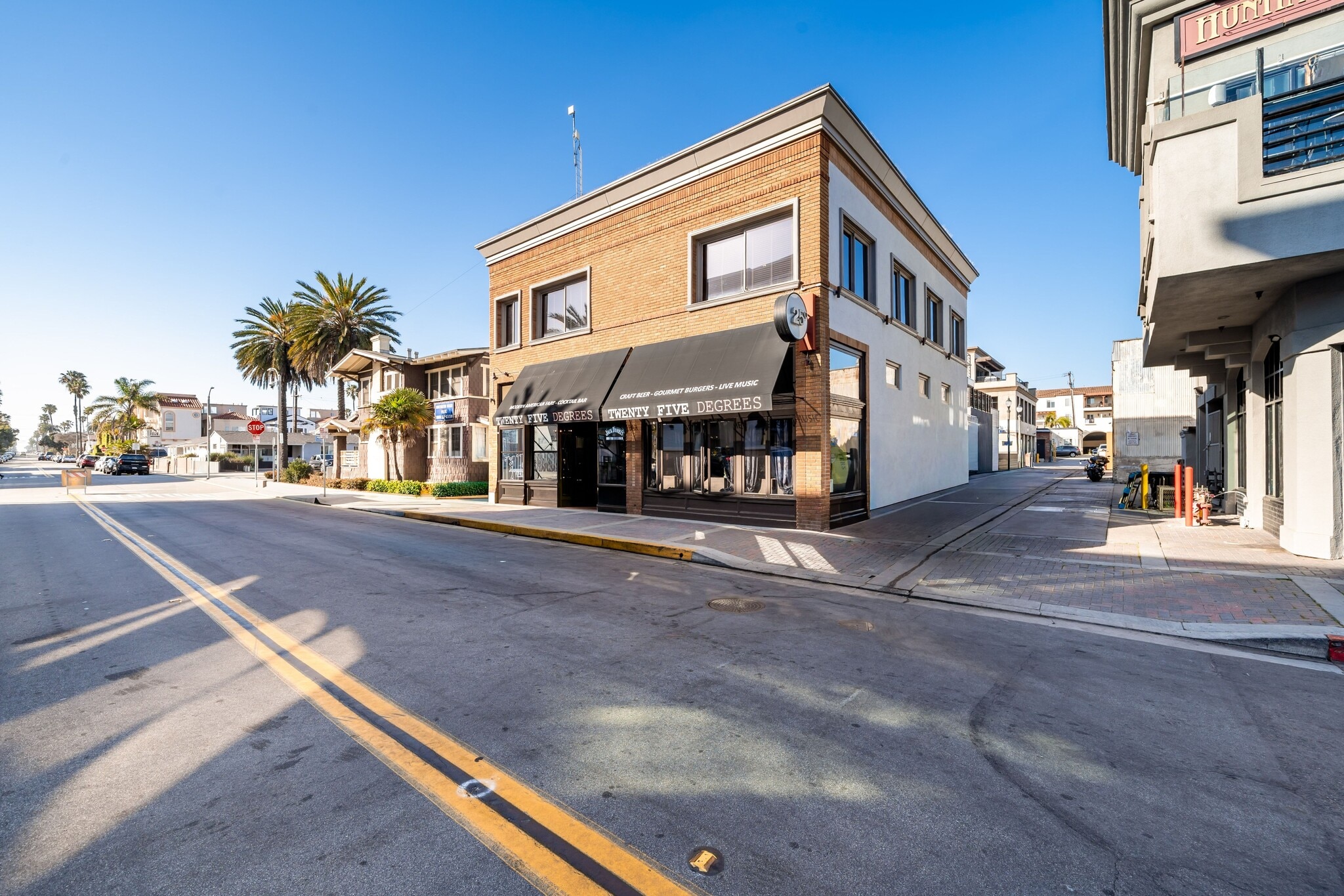 412-414 Walnut Ave, Huntington Beach, CA for Sale