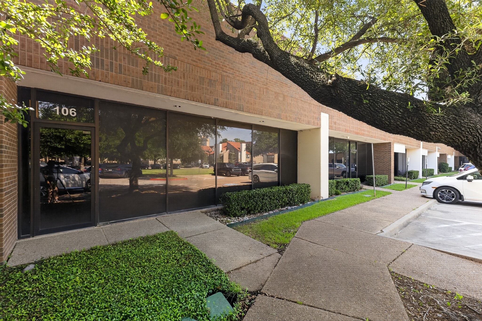 7920 Elmbrook Dr, Dallas, TX for Rent