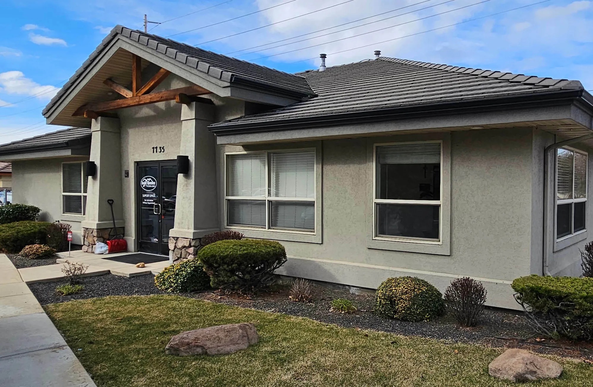 7735 W Riverside Dr, Garden City, ID for Rent