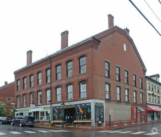 38 CENTRE ST  