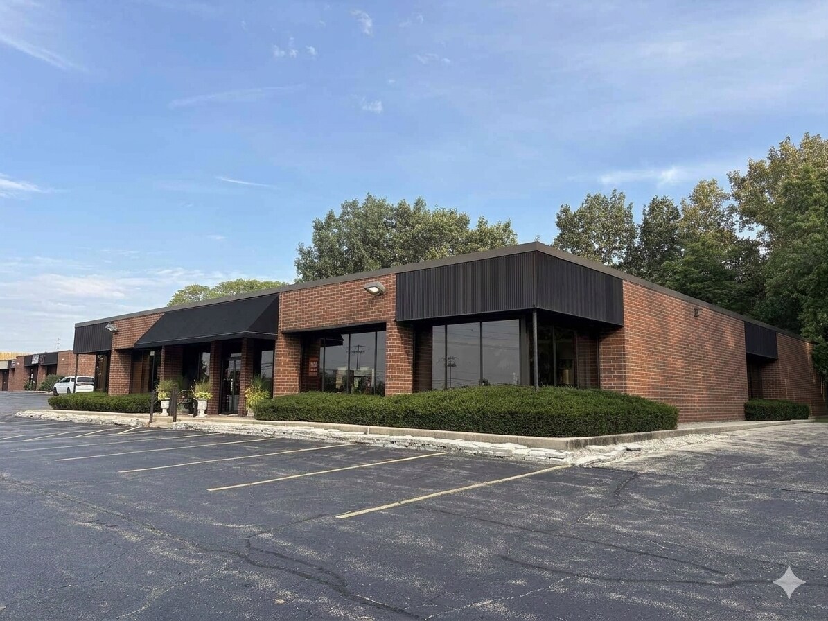 33W622 Roosevelt Rd, West Chicago, IL for Rent