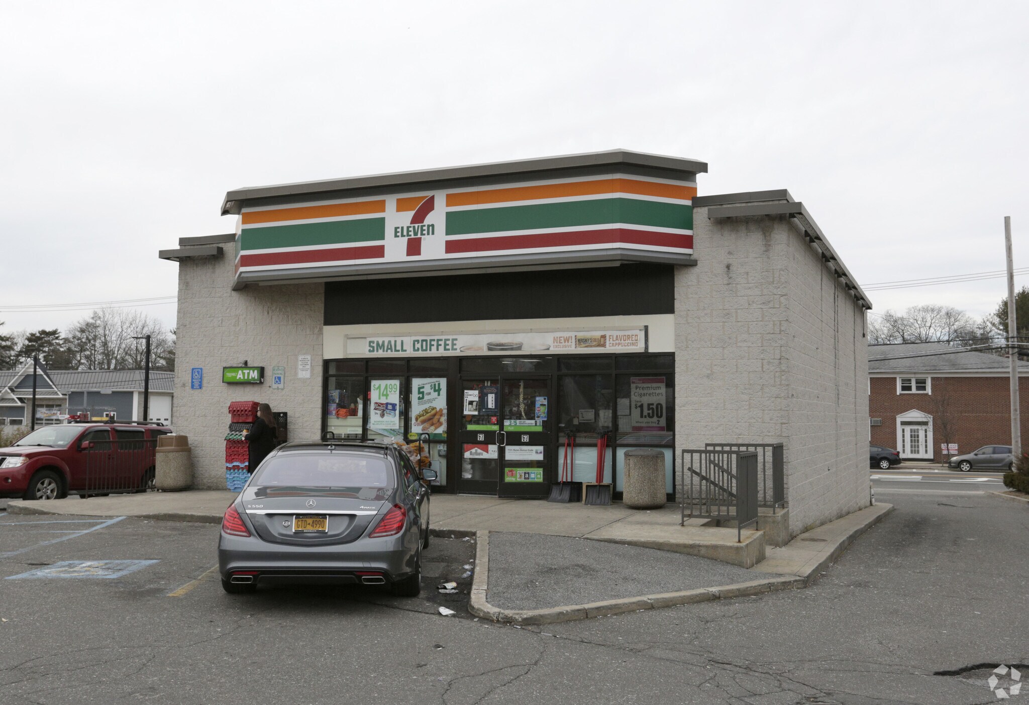 24 Broadhollow Rd, Melville, NY for Rent