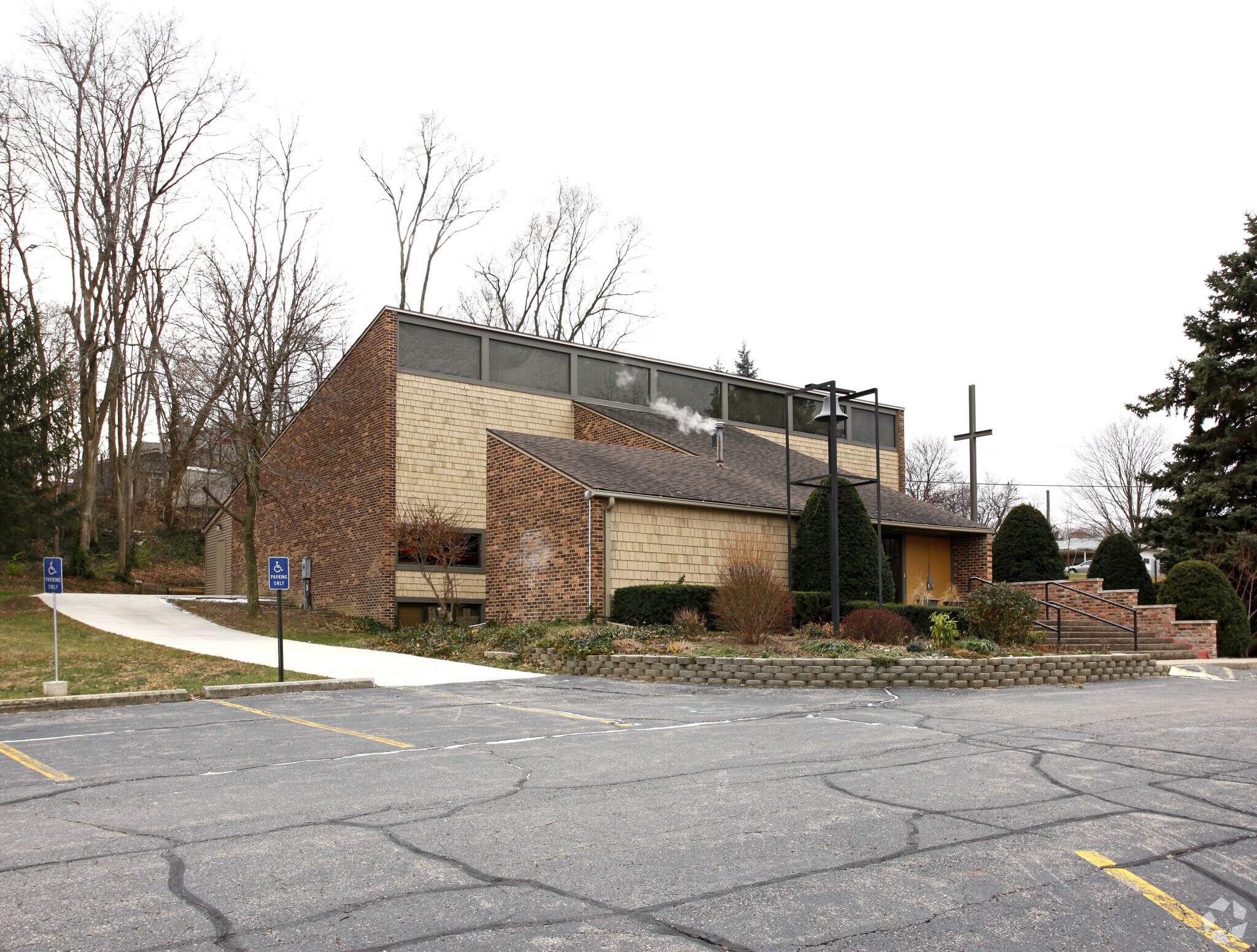 272 N Hewitt Rd, Ypsilanti, MI for Sale