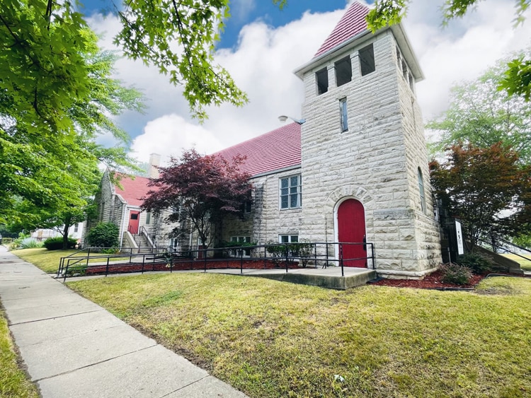 1601 NE Madison Ave, Peoria, IL for Sale