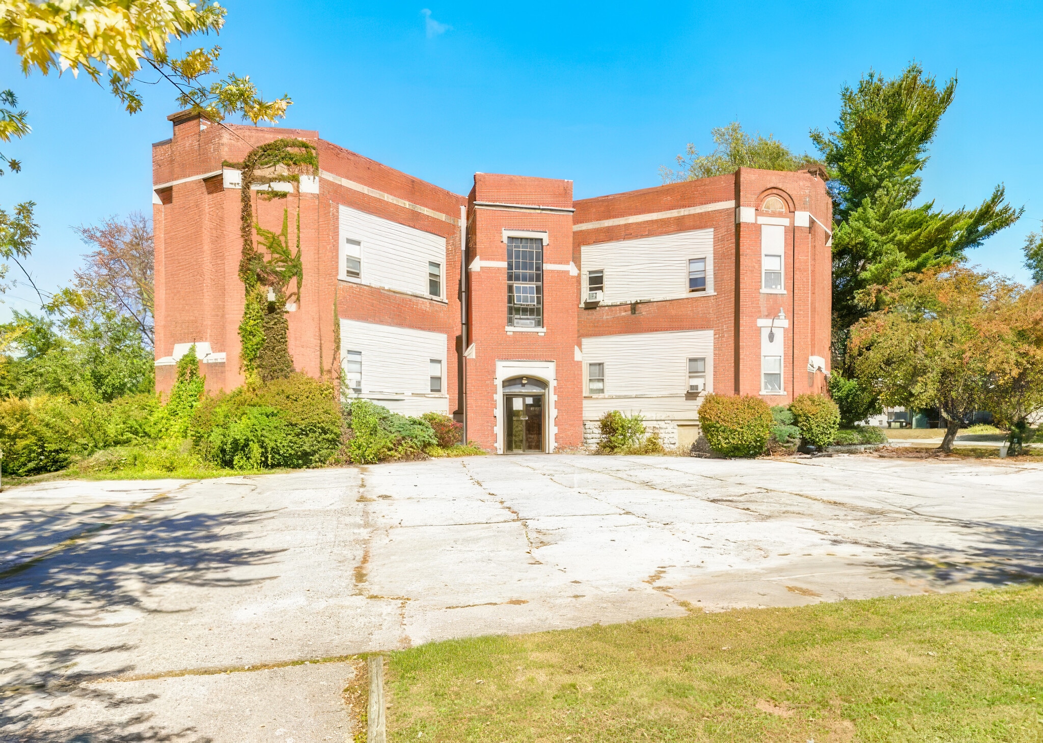 211 N Kennedy blvd, Vandalia, IL for Sale