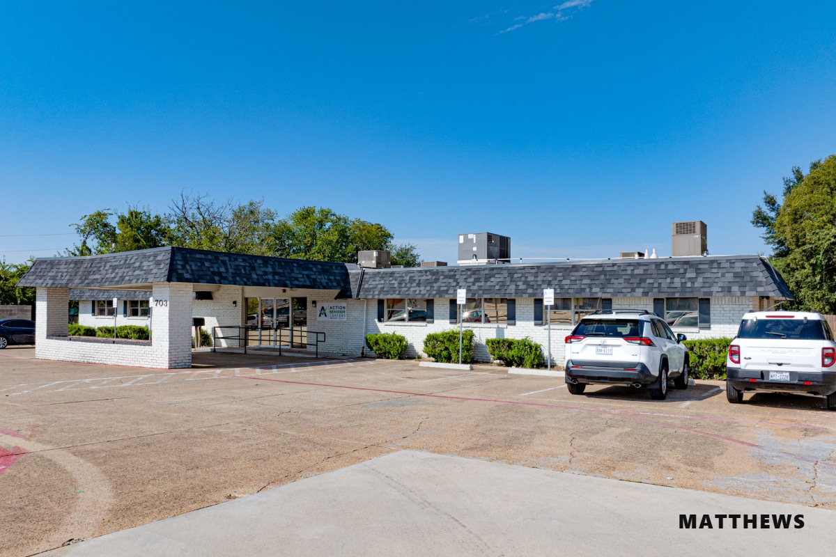 703 S Cedar Ridge Dr, Duncanville, TX for Sale