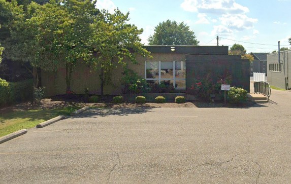309 S Chapel St, Louisville, OH for Sale