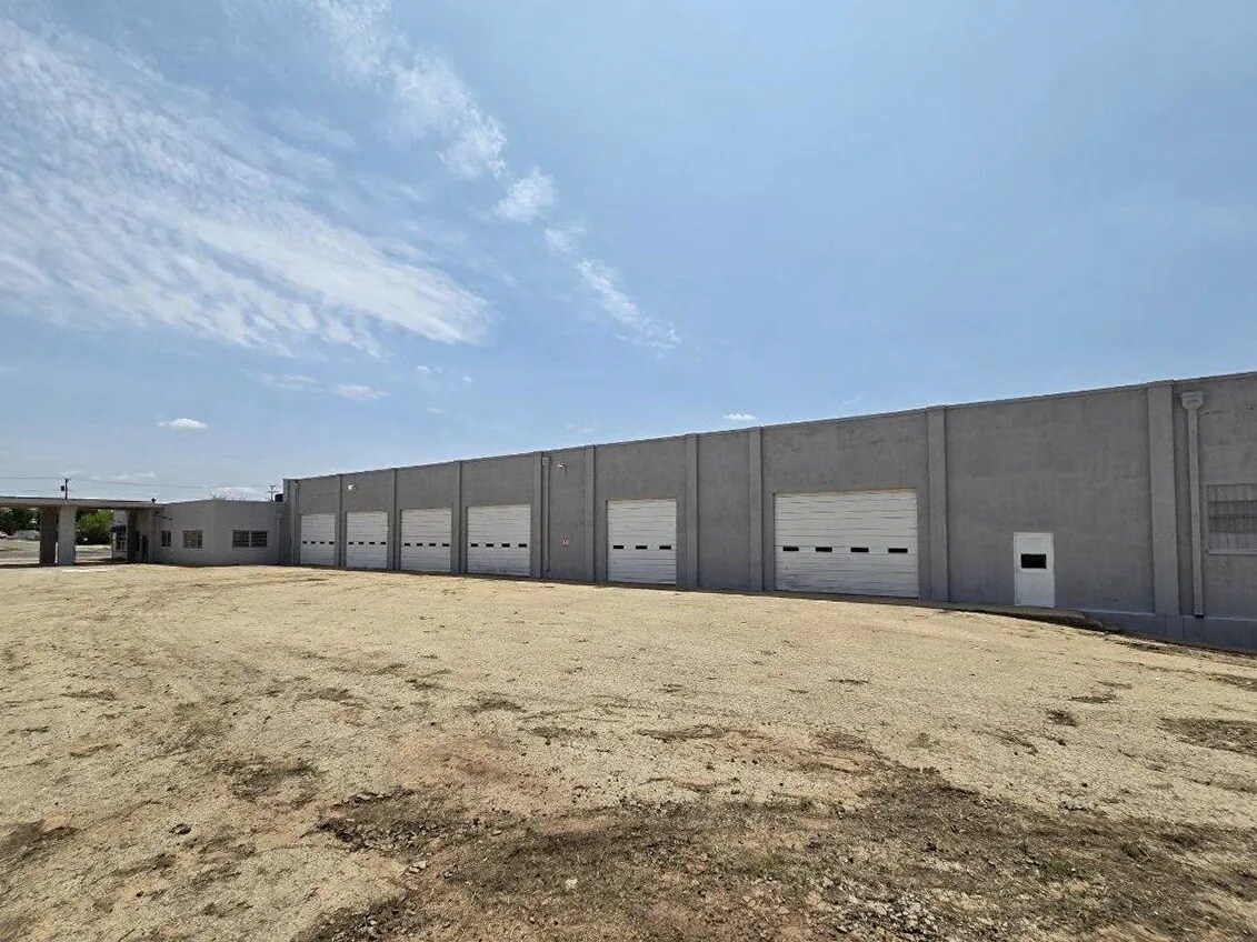3418 W Highway 80, Big Spring, TX for Rent