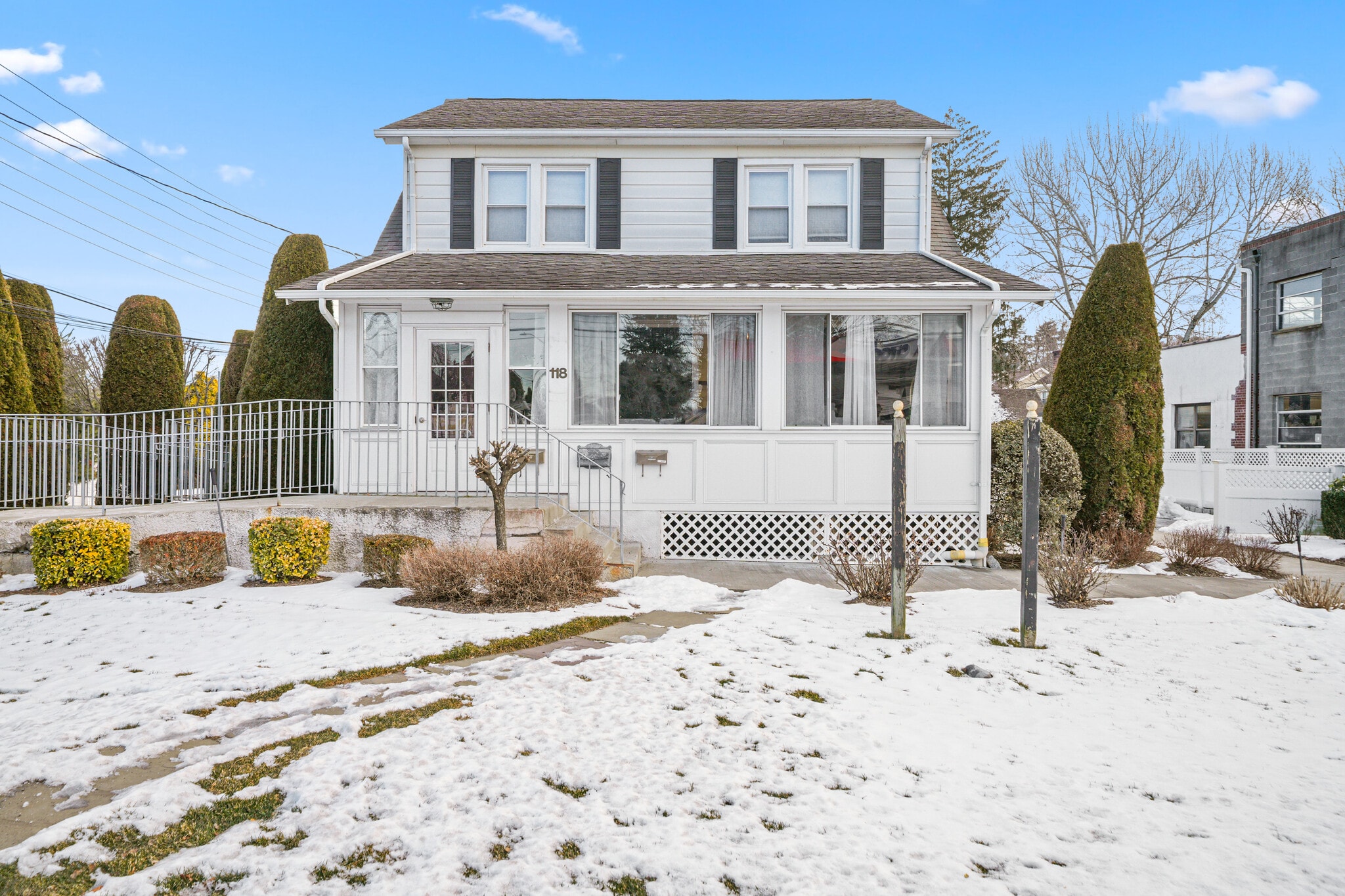 118 Columbus Ave, Valhalla, NY for Rent