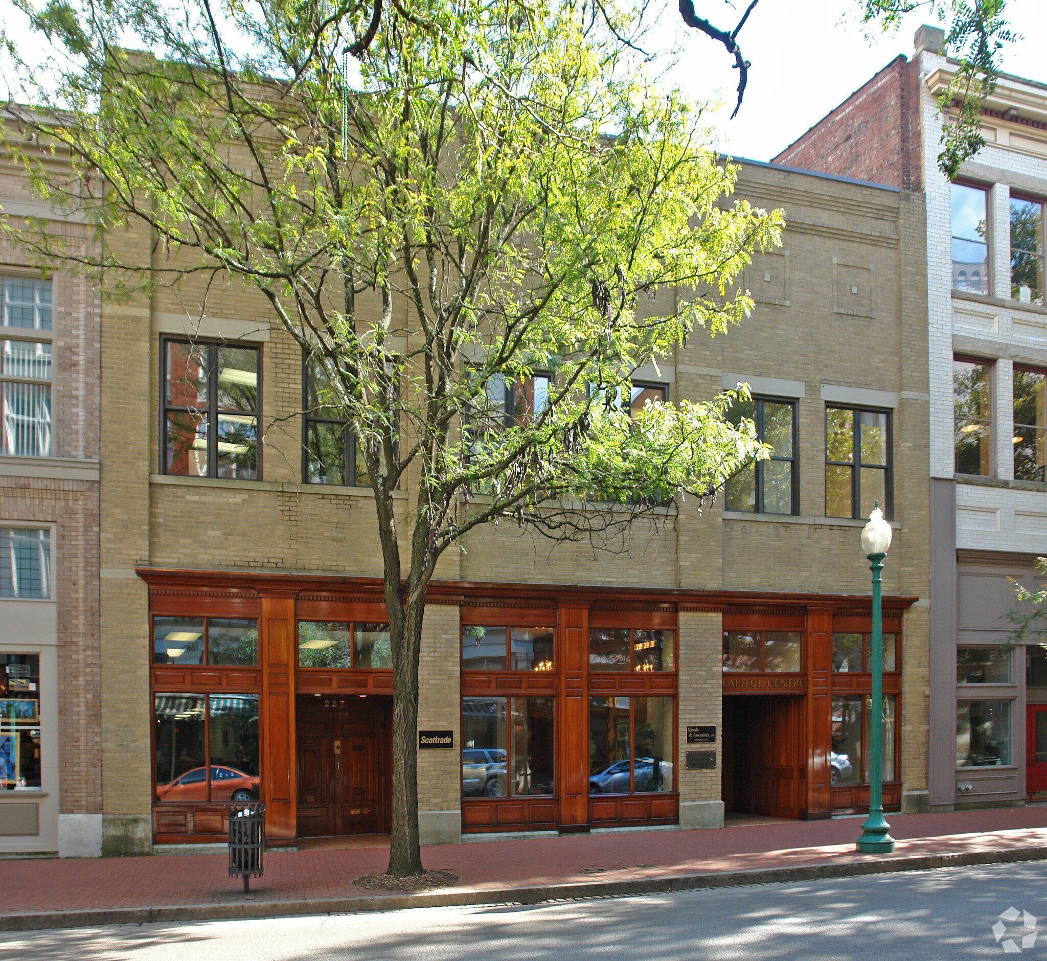 232236 Capitol St Charleston, WV 25301 Retail Property for Lease on