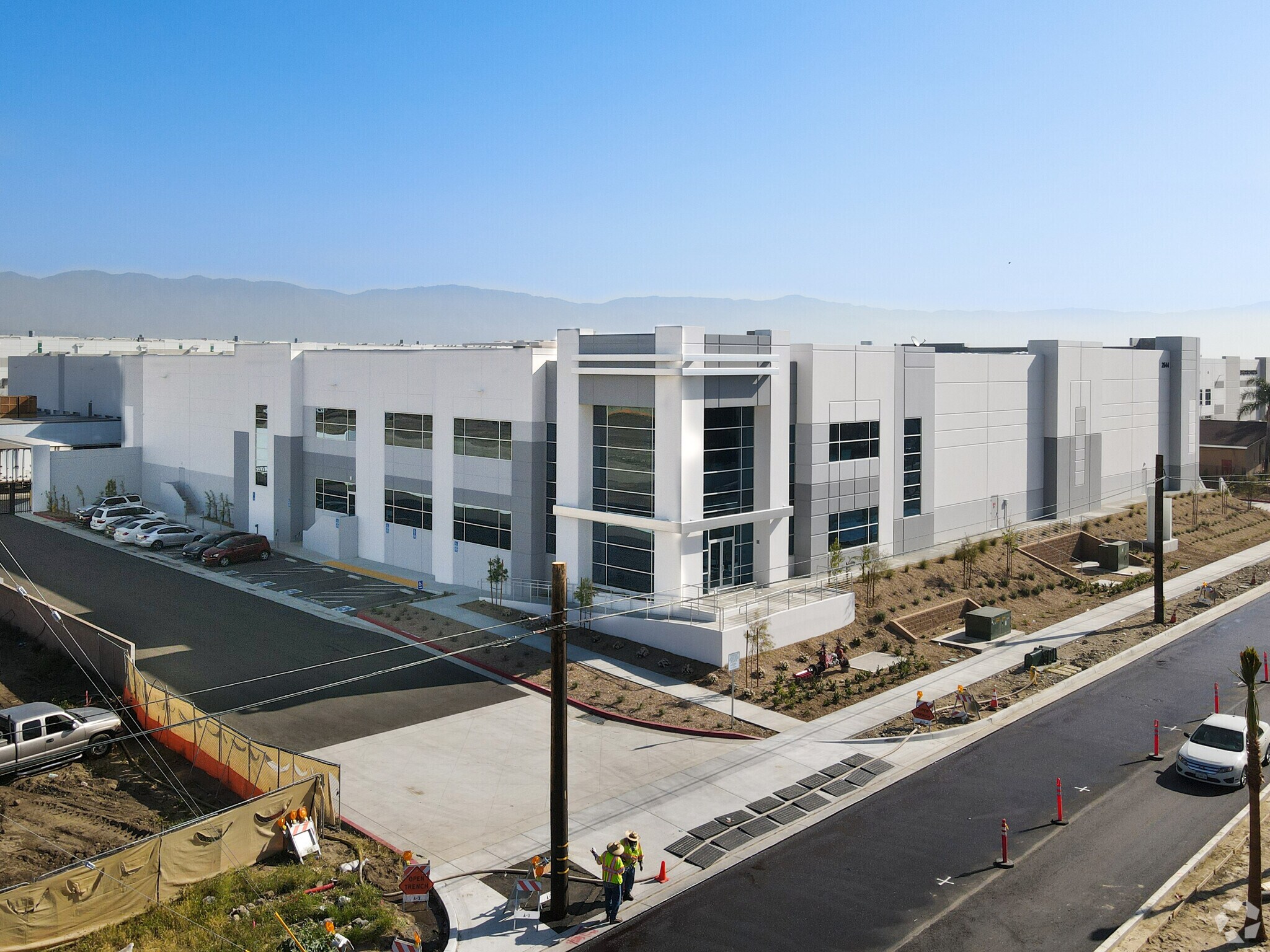 2646 W Base Line Rd, Rialto, CA for Rent