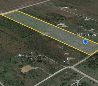Liverpool, TX Commercial Land - 1914 1st St