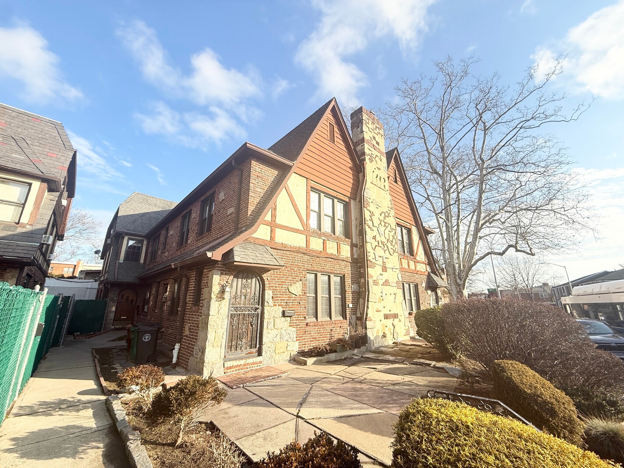 190-17 Crocheron Ave, Flushing, NY for Sale