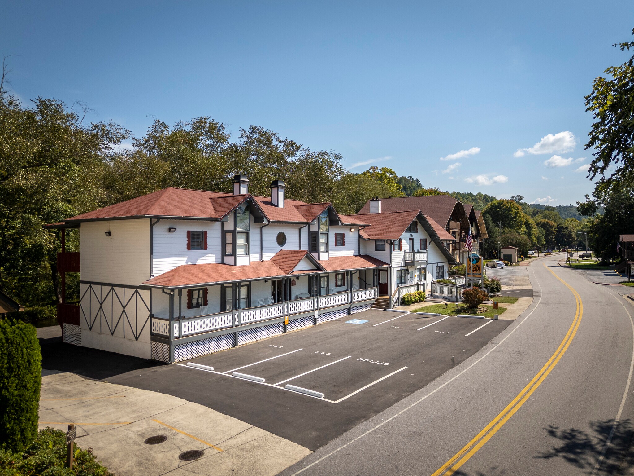 892 Edelweiss Strasse, Helen, GA for Sale