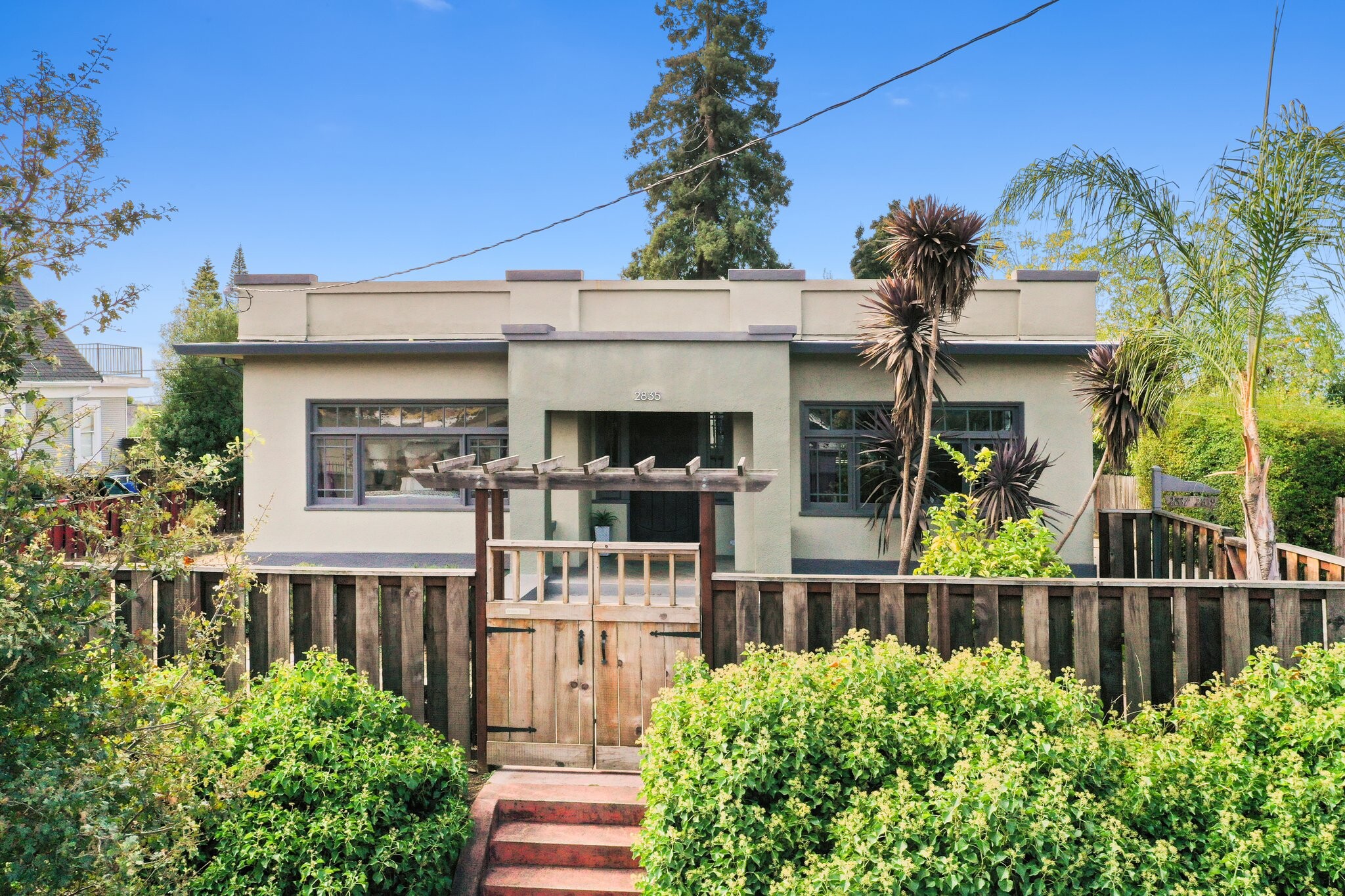 2835 Georgia St, Oakland, CA for Sale