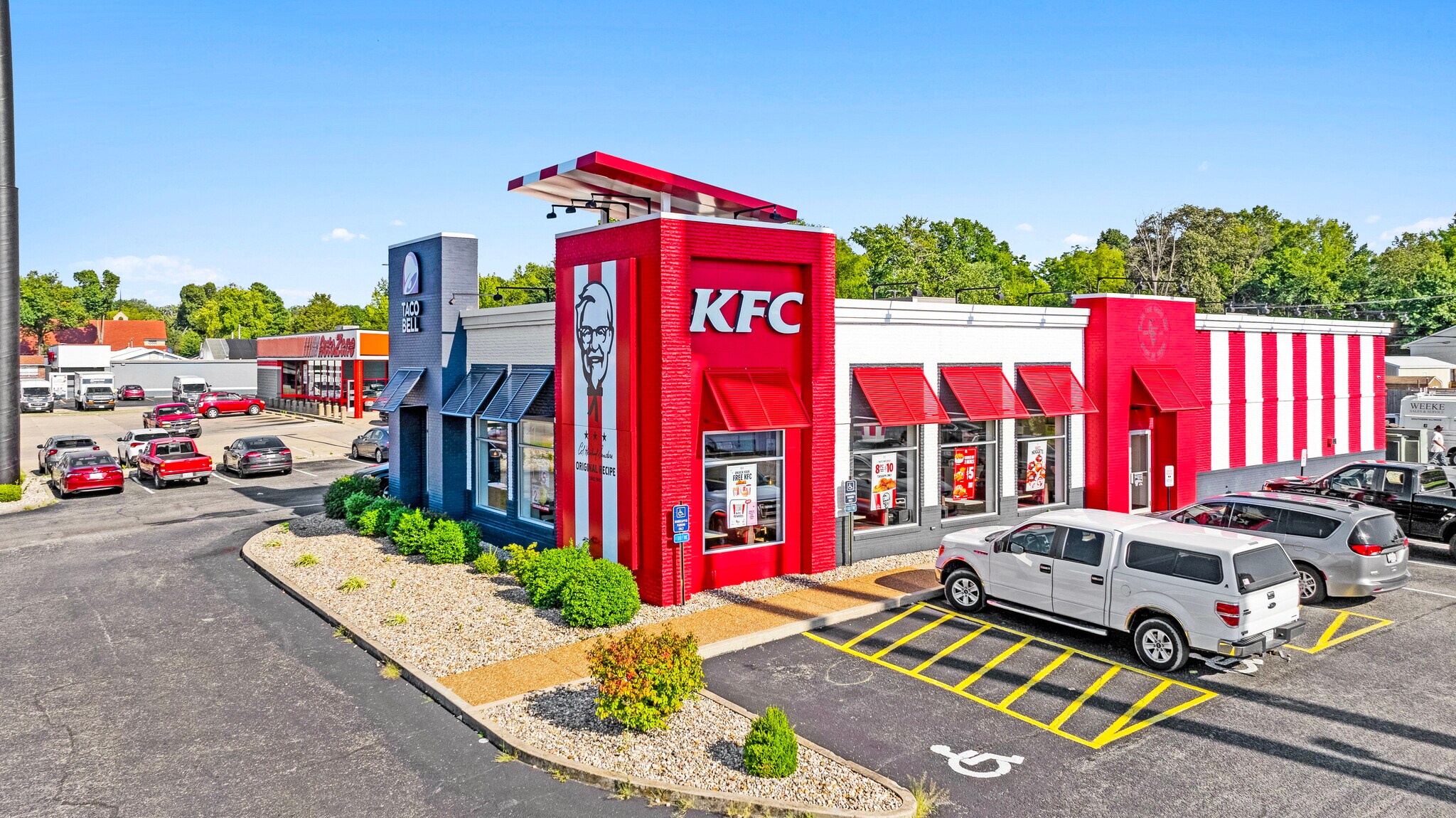 634 W Main St, Benton, IL for Sale