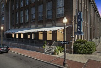 New Orleans, LA Restaurant - 1051 Annunciation St