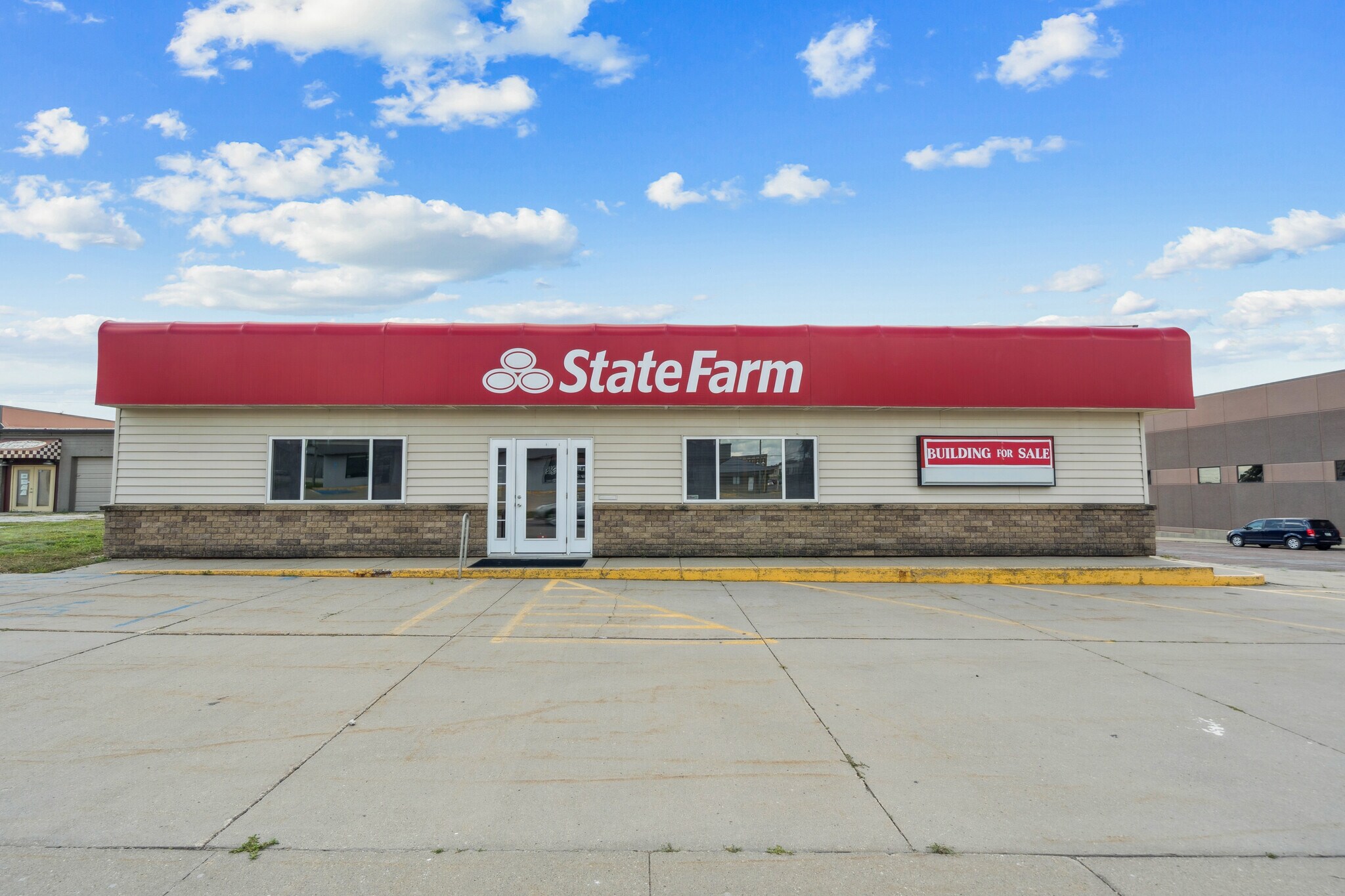 101 E Linn St, Marshalltown, IA for Sale