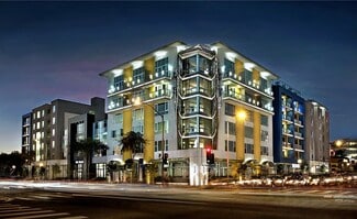 West Hollywood, CA Retail - 7111 Santa Monica Blvd